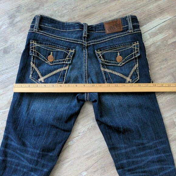 BKE Stella Low Rise Stretch Cuffed Crop Jeans Embroidered Flap Pockets Size 28 - Picture 11 of 11